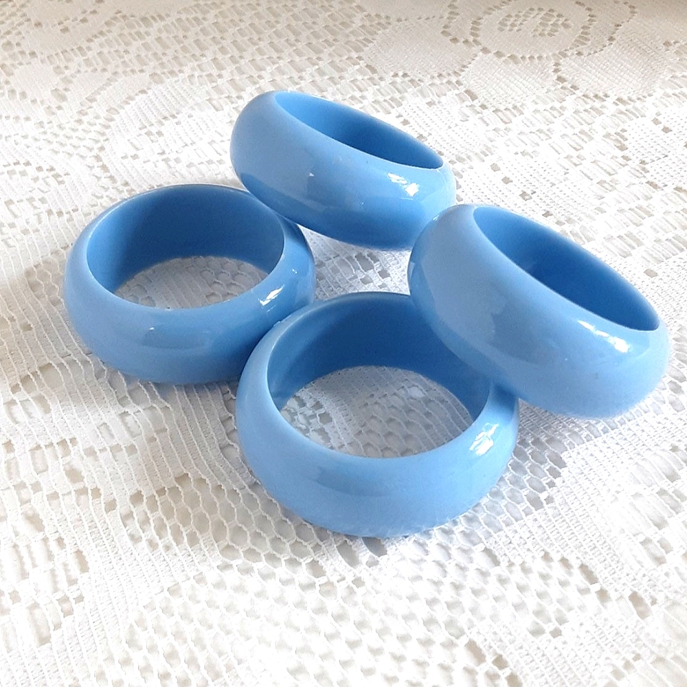 Vintage Pastel Blue Napkin Rings Set of 4 Plastic Resin Retro Decor
